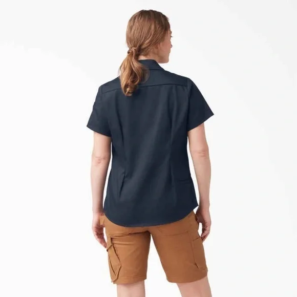 Traeger x Dickies Women's Ultimate Grilling Shirt - Picture 2 of 16